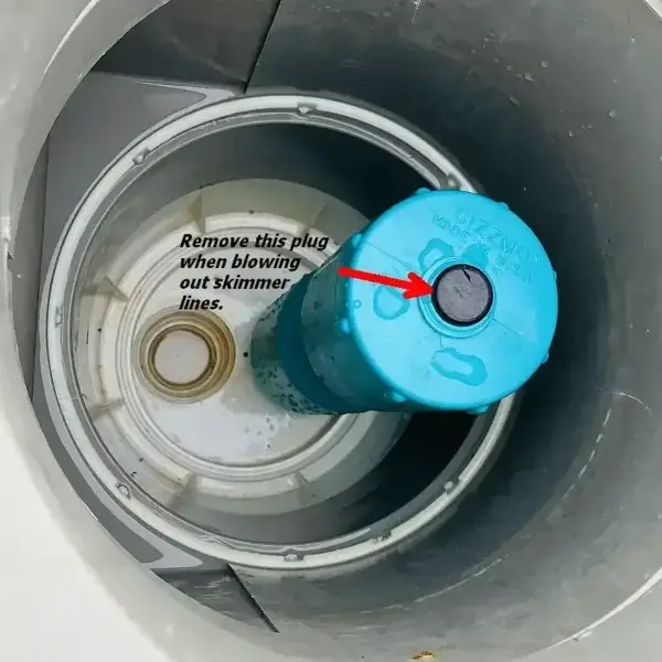 Gizzmo pool skimmer plug installed Gizzmo pool skimmer plug installed