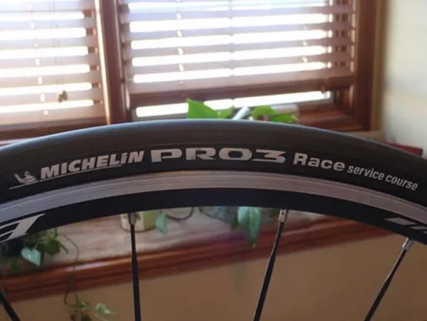 Michelin Pro 3 Race Course Road Tire Michelin Pro 3 Race Course Road Tire Review