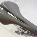 Phenom Saddle Top