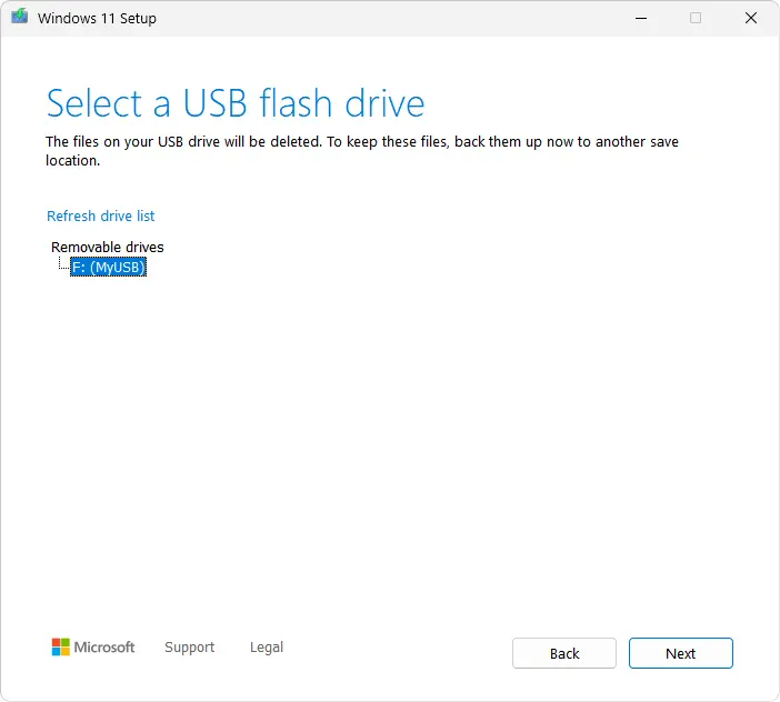 Windows 11 Media Creation Tool: Select USB flash drive from the list